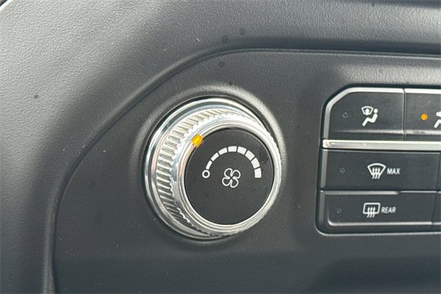 Used 2021 GMC Sierra 3500 4x4 Crew Cab w/ Gooseneck/5TH Wheel Package image 28