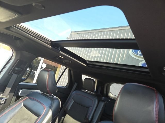 Used 2022 Ford Explorer ST-Line w/ Class IV Trailer Tow Package AWD/4WD image 41