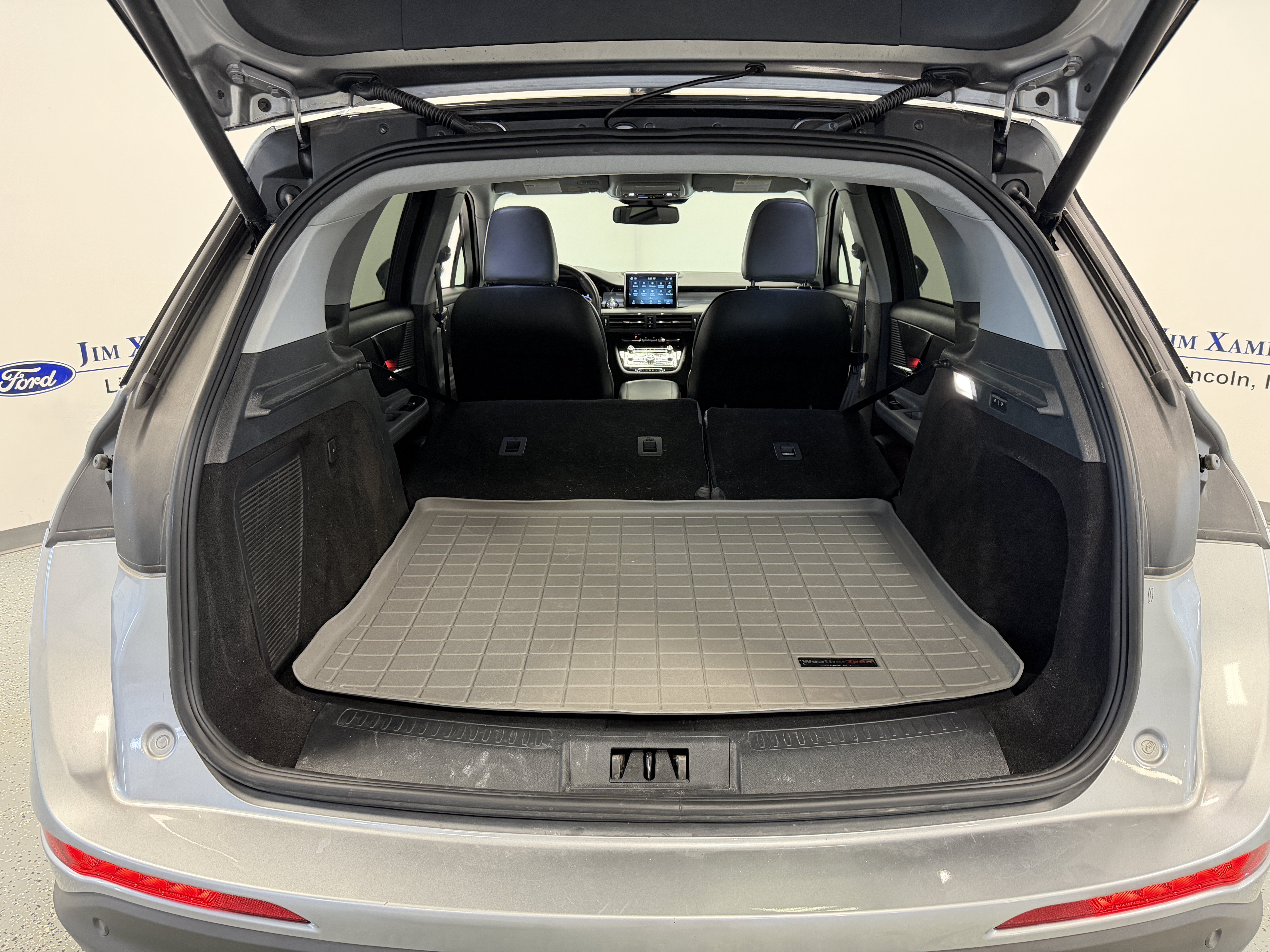 Used 2022 Lincoln Corsair FWD w/ Premium Package image 27
