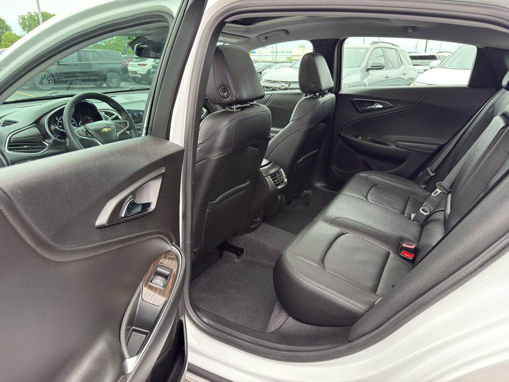 Used 2023 Chevrolet Malibu LT w/ Sport Edition FWD image 30