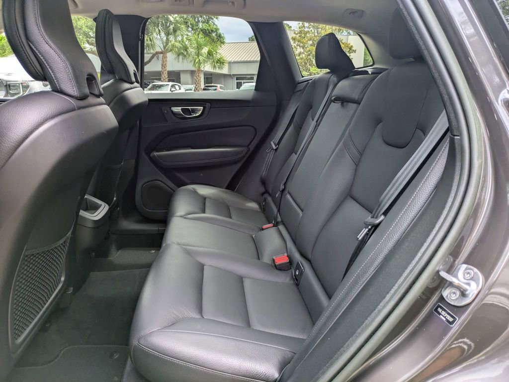 Certified 2023 Volvo XC60 B5 Plus FWD image 14