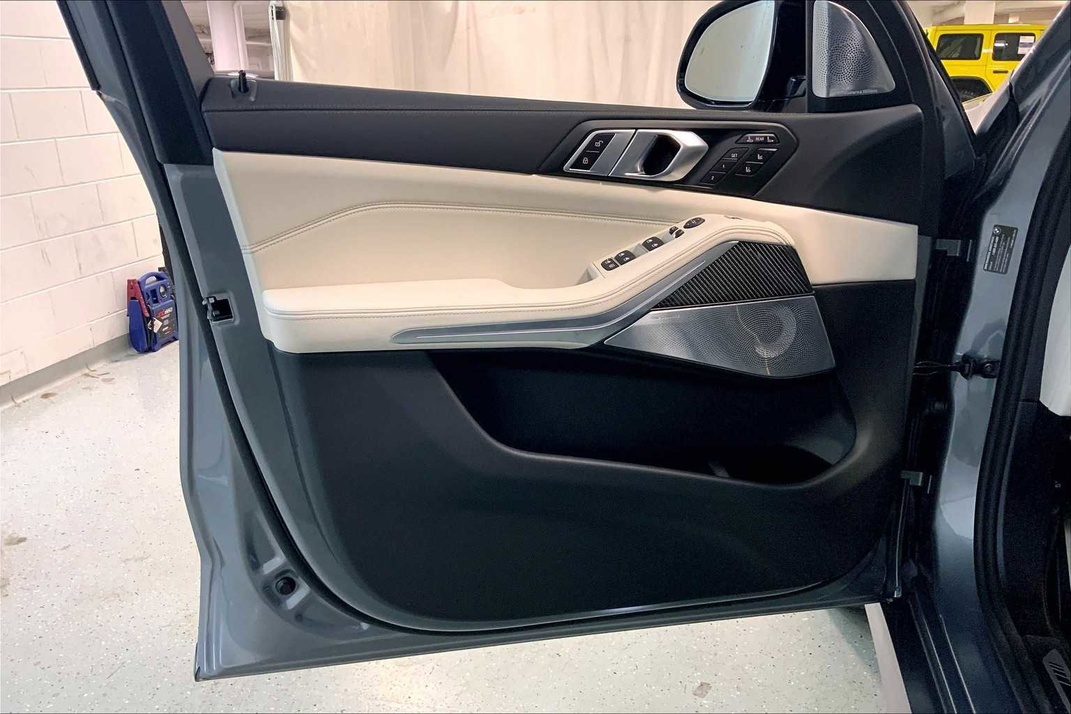 New 2026 BMW X7 M60i image 10