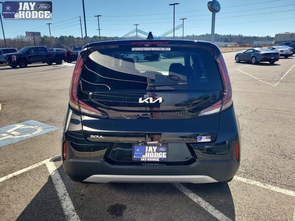 Used 2025 Kia Soul S image 4