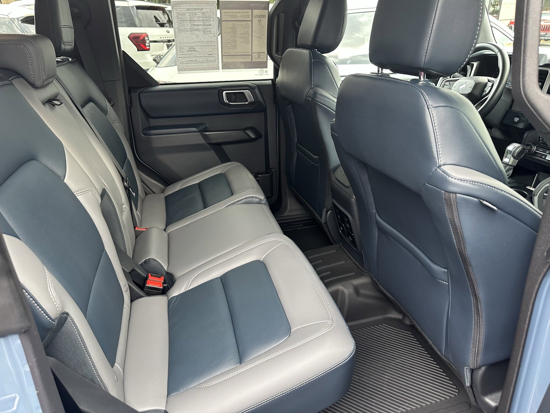 Used 2024 Ford Bronco Outer Banks image 4