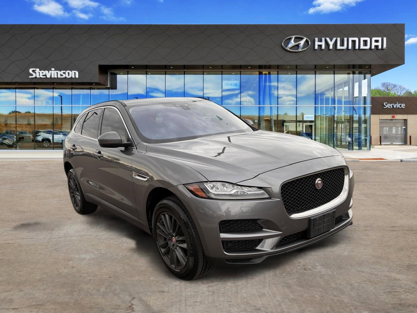 Used 2017 Jaguar F-PACE Prestige AWD/4WD image 3