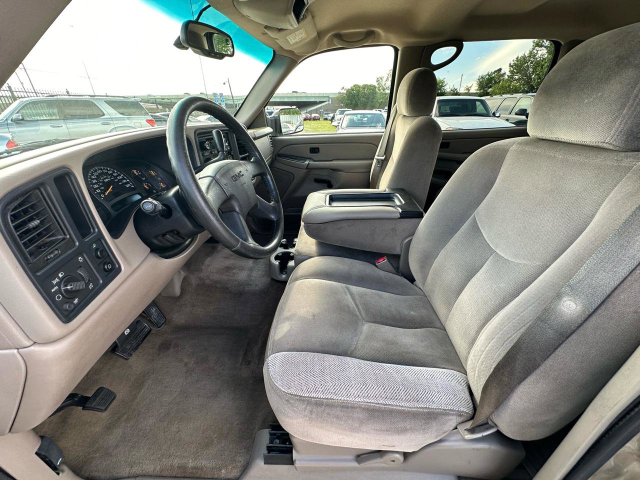 Used 2004 GMC Sierra 2500 SLE RWD image 29