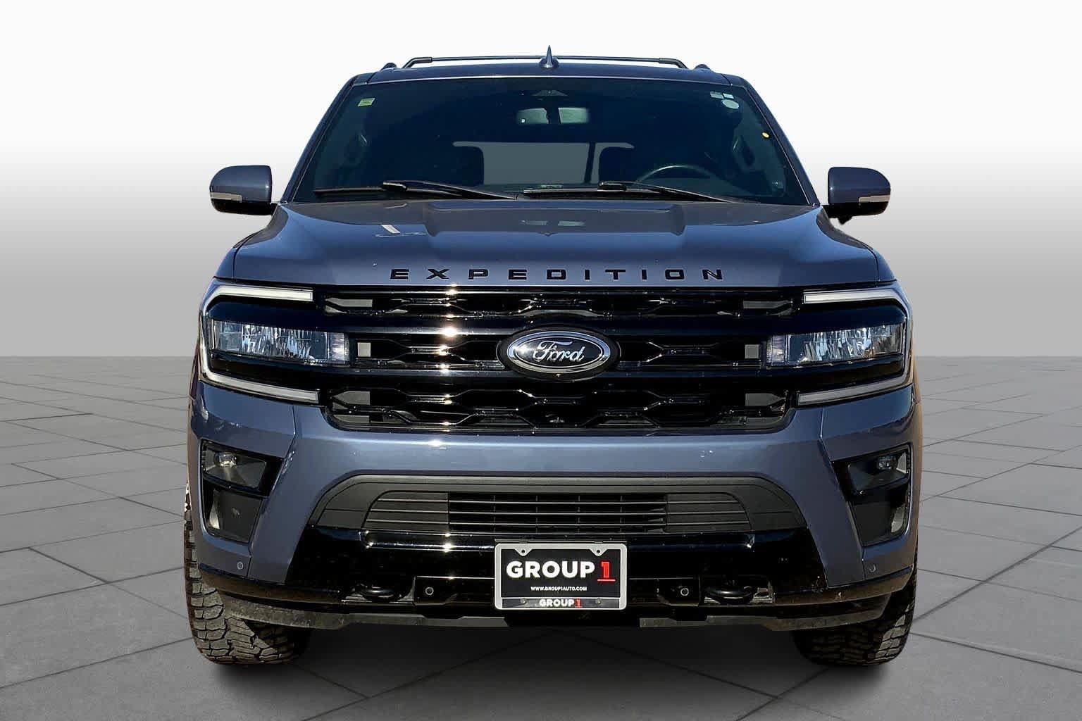Used 2023 Ford Expedition Limited AWD/4WD image 4