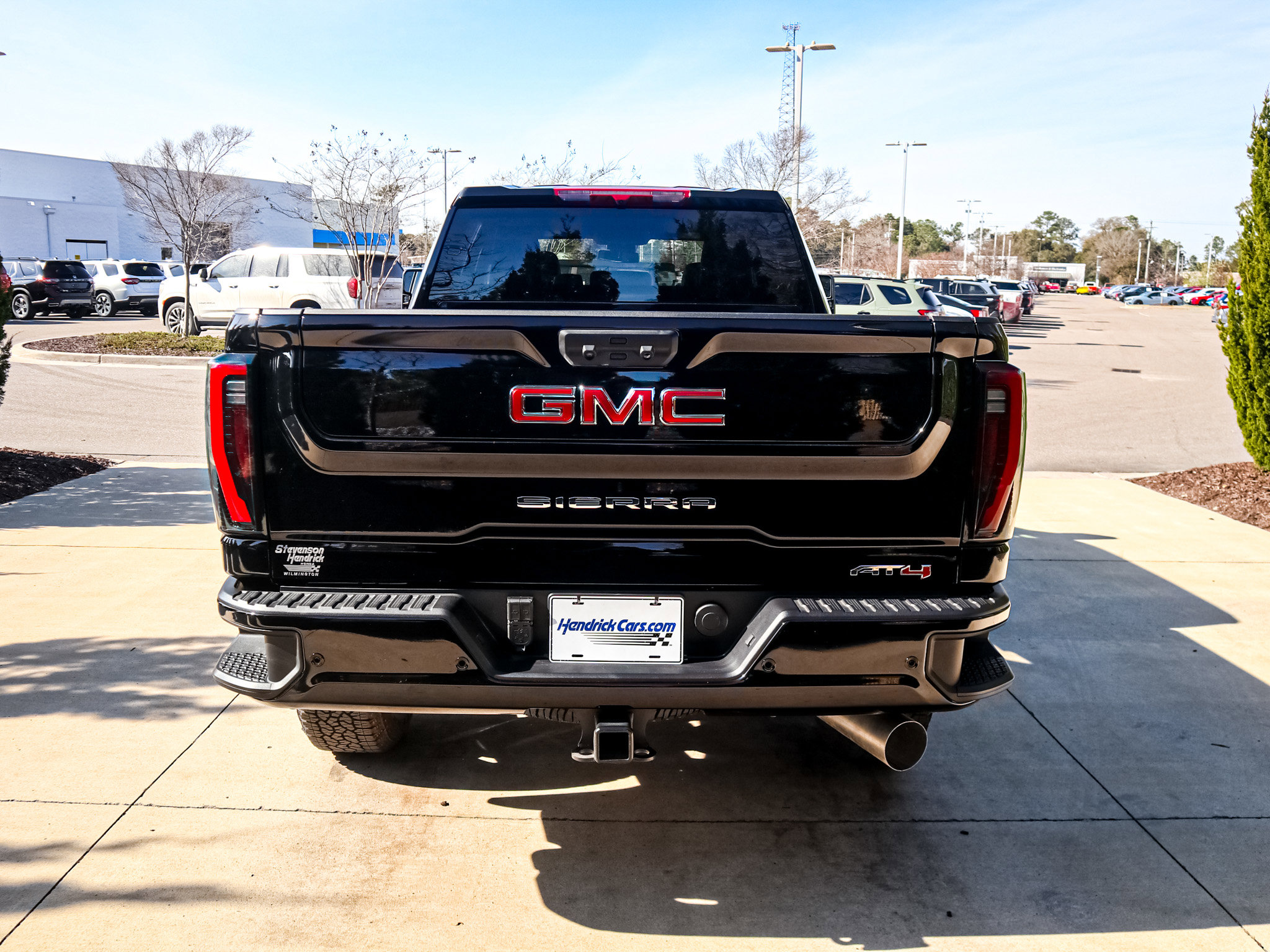Used 2026 GMC Sierra 2500 AT4 w/ Max Trailering Package image 9