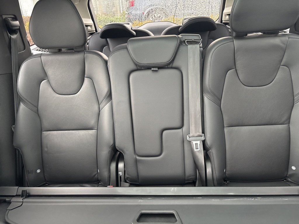 Certified 2023 Volvo XC90 B5 Plus image 29