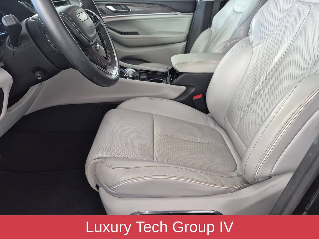 Certified 2021 Jeep Grand Cherokee L Overland w/ Luxury Tech Group IV AWD/4WD image 14