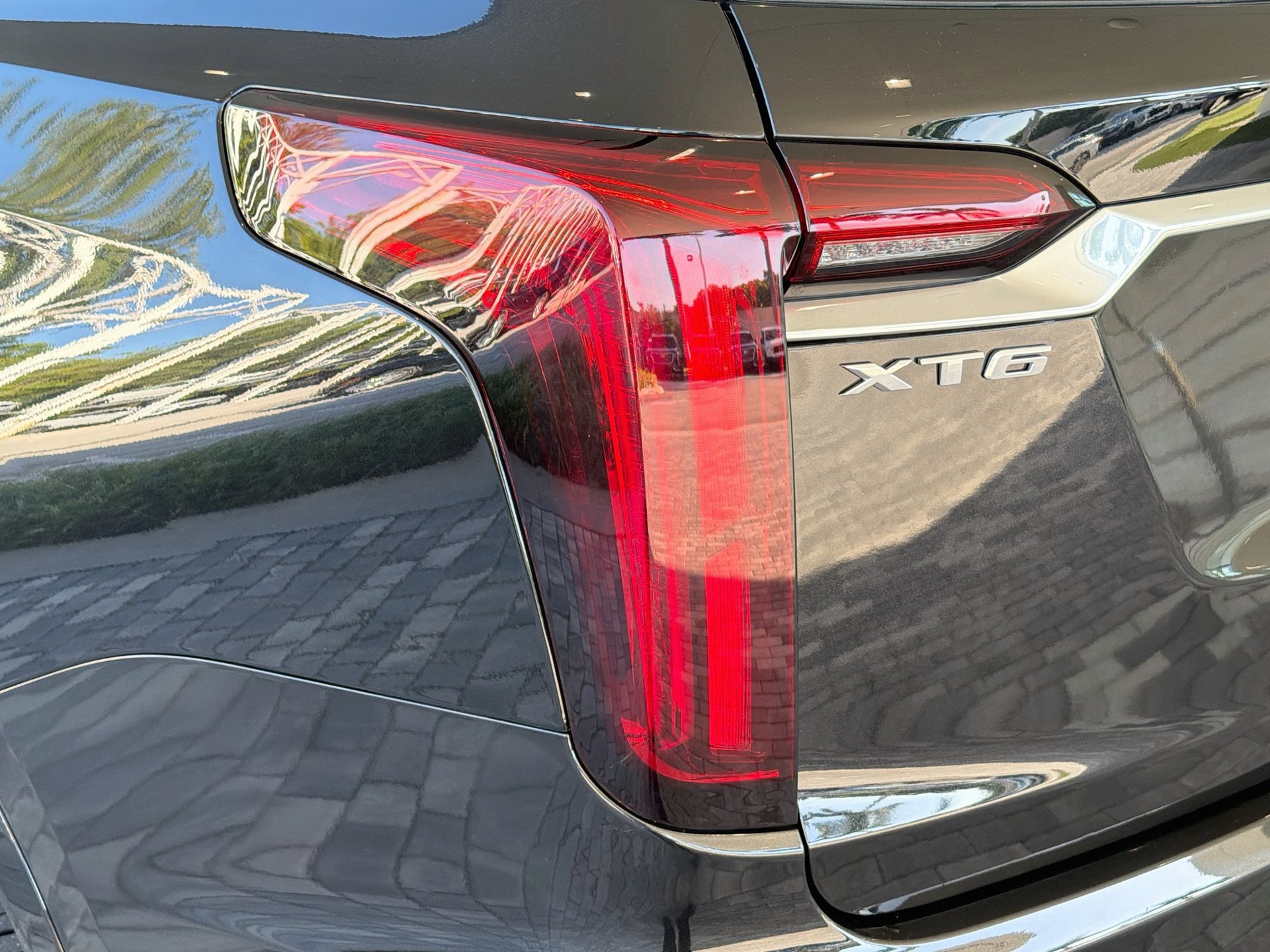 Certified 2024 Cadillac XT6 Premium Luxury FWD image 12