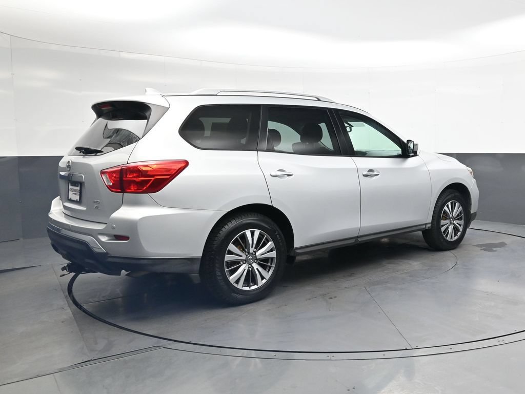 Used 2020 Nissan Pathfinder SL AWD/4WD image 5