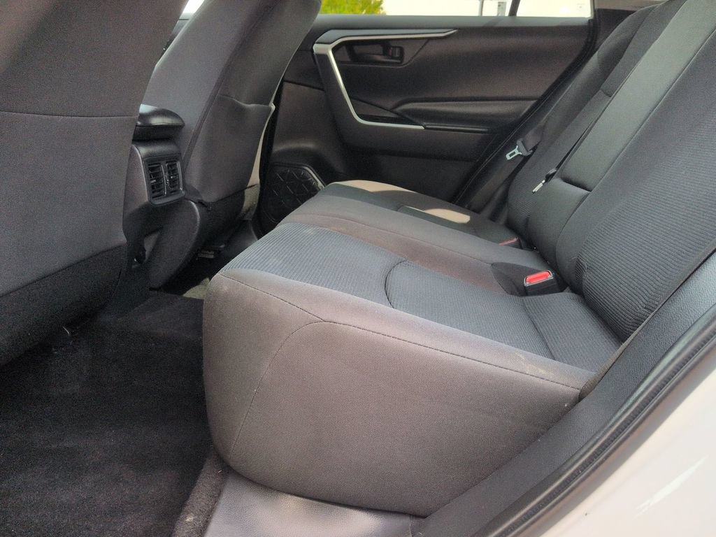 Used 2024 Toyota RAV4 LE AWD/4WD image 22