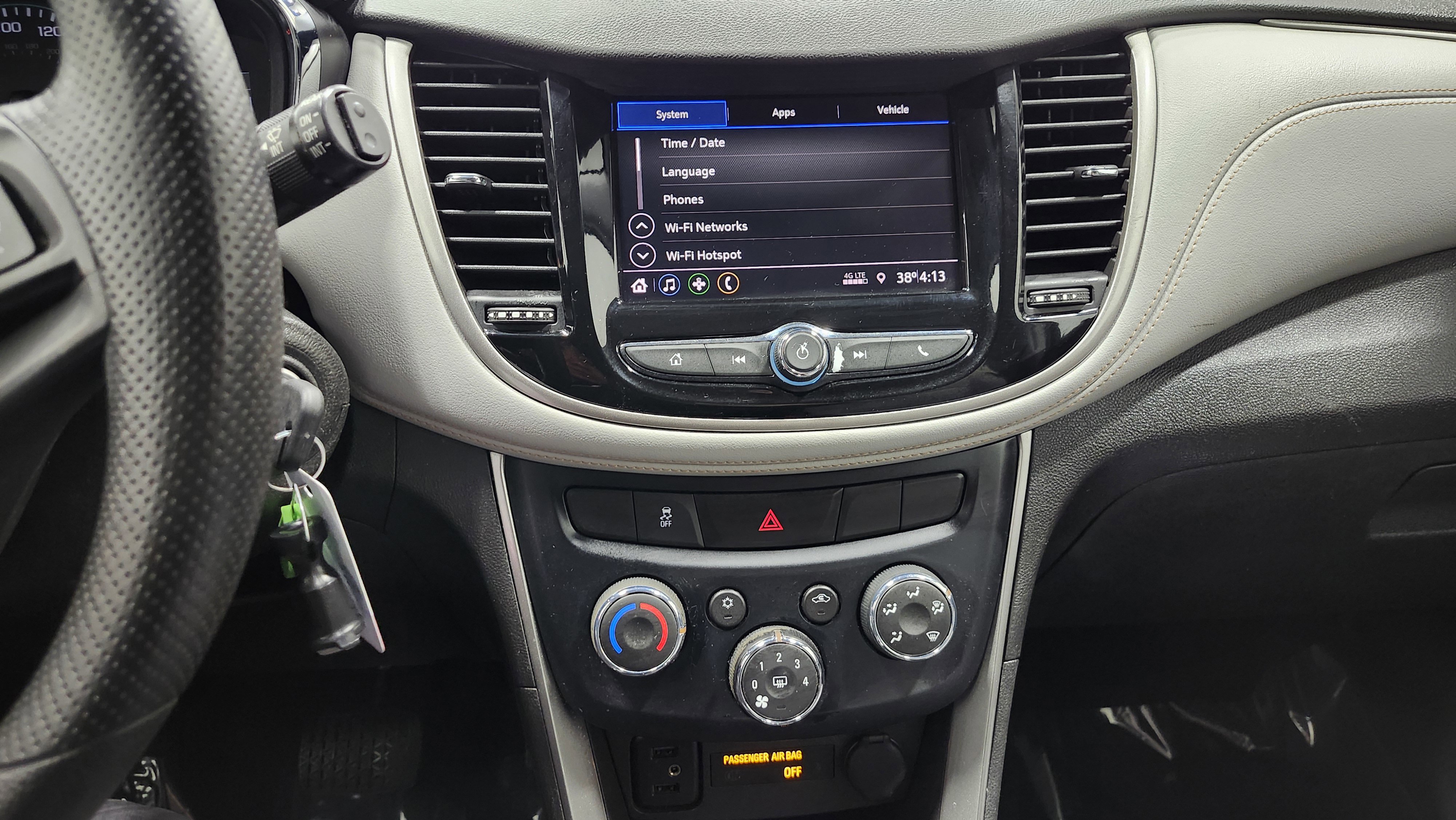 Used 2020 Chevrolet Trax LT image 28