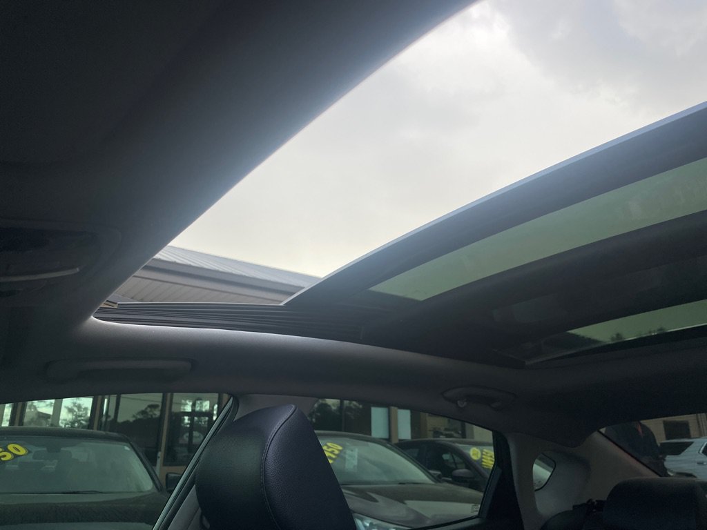 Used 2017 Kia Cadenza Technology FWD image 25