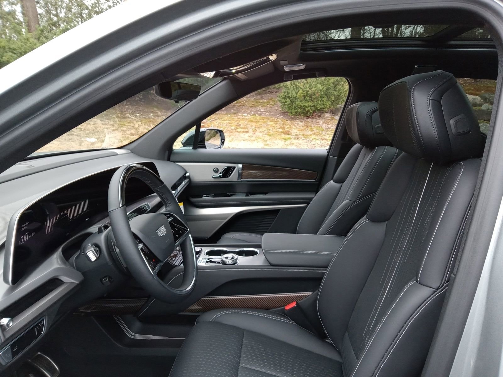 Certified 2026 Cadillac Vistiq Sport w/ LPO, Floor Liner Package image 10