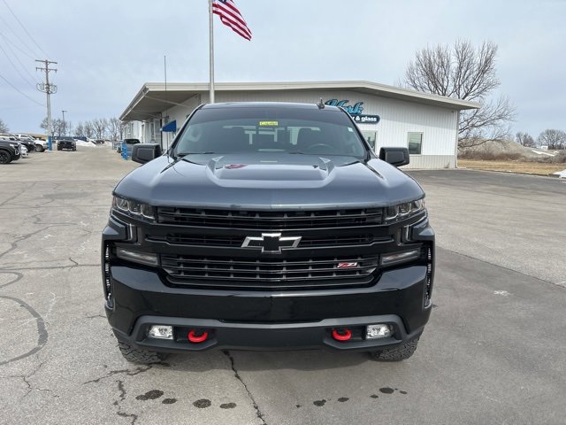 Used 2021 Chevrolet Silverado 1500 LT Trail Boss w/ Convenience Package II image 2