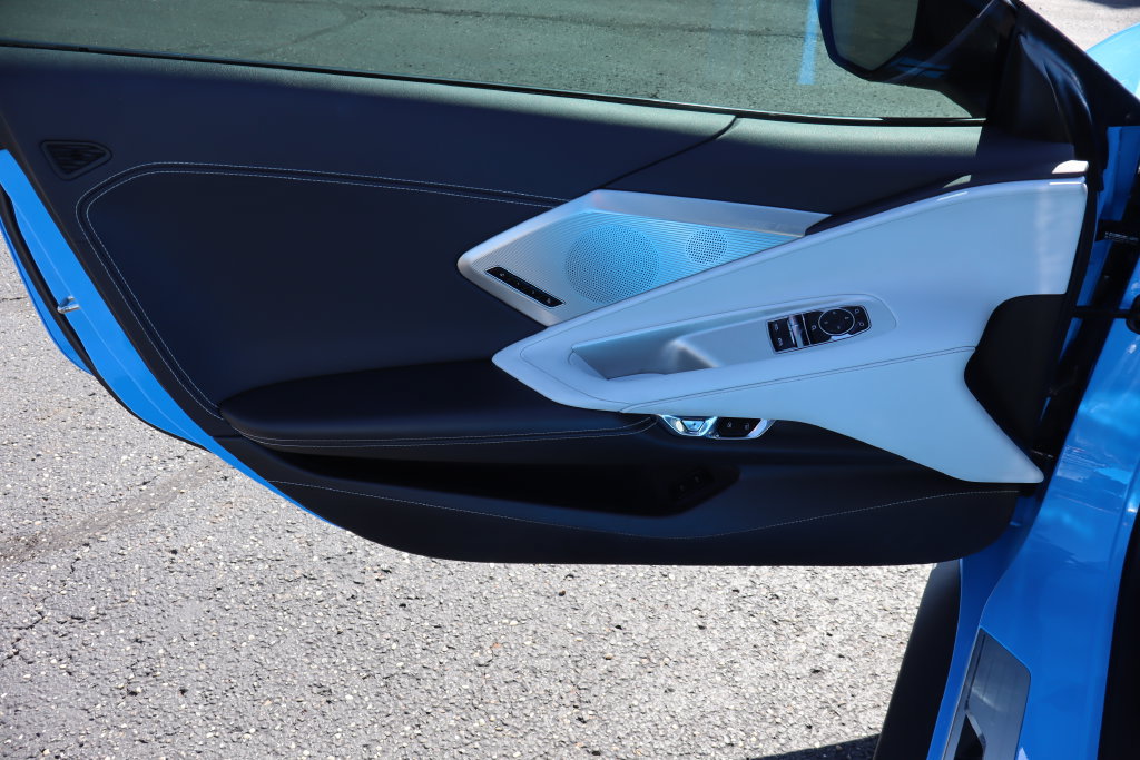 Used 2024 Chevrolet Corvette Stingray Preferred Cpe RWD image 28