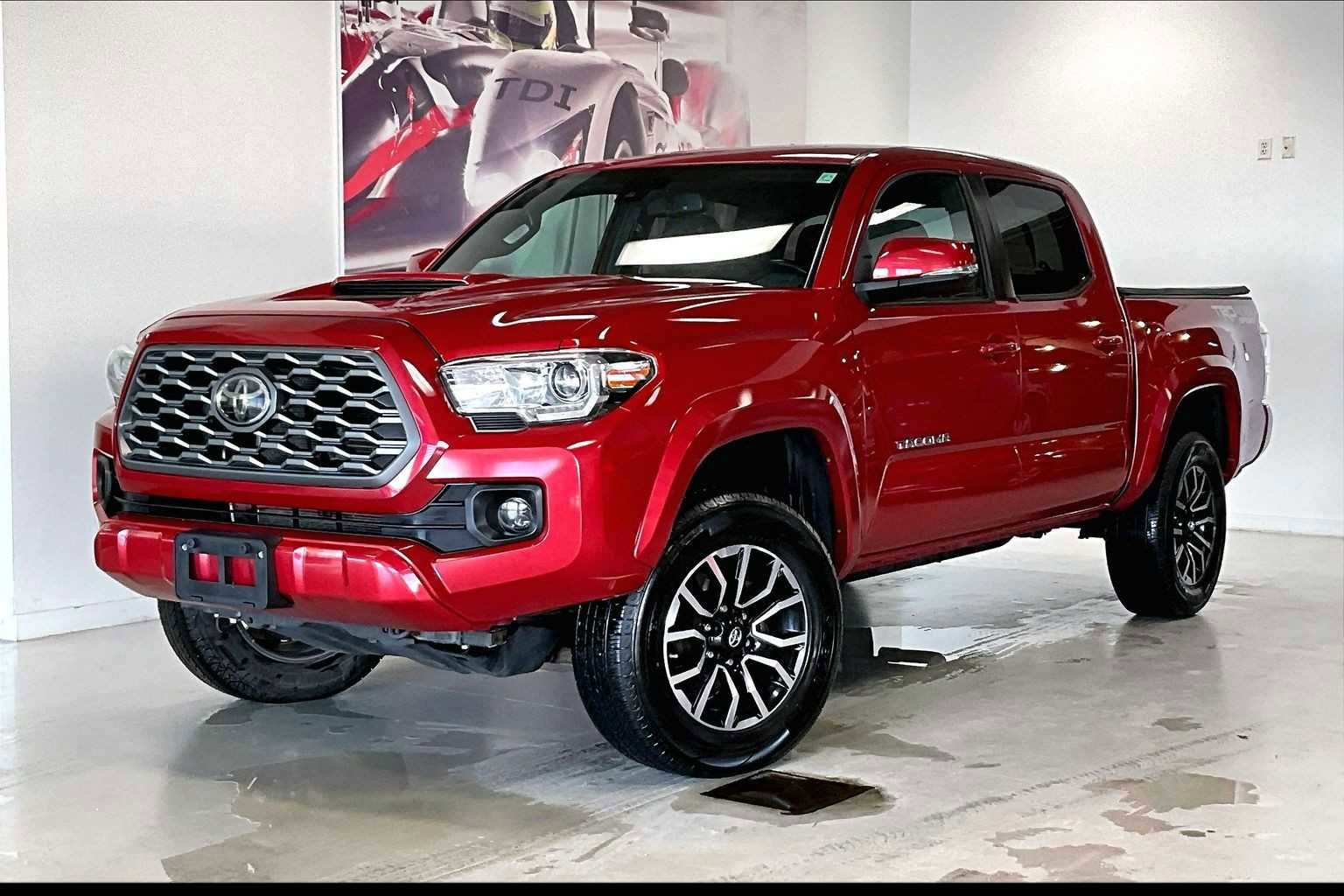 Used 2020 Toyota Tacoma TRD Sport AWD/4WD image 1