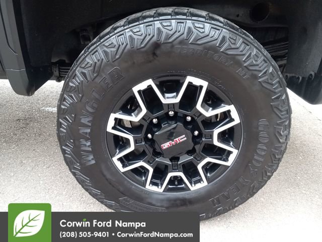 Used 2024 GMC Sierra 2500 AT4X image 32