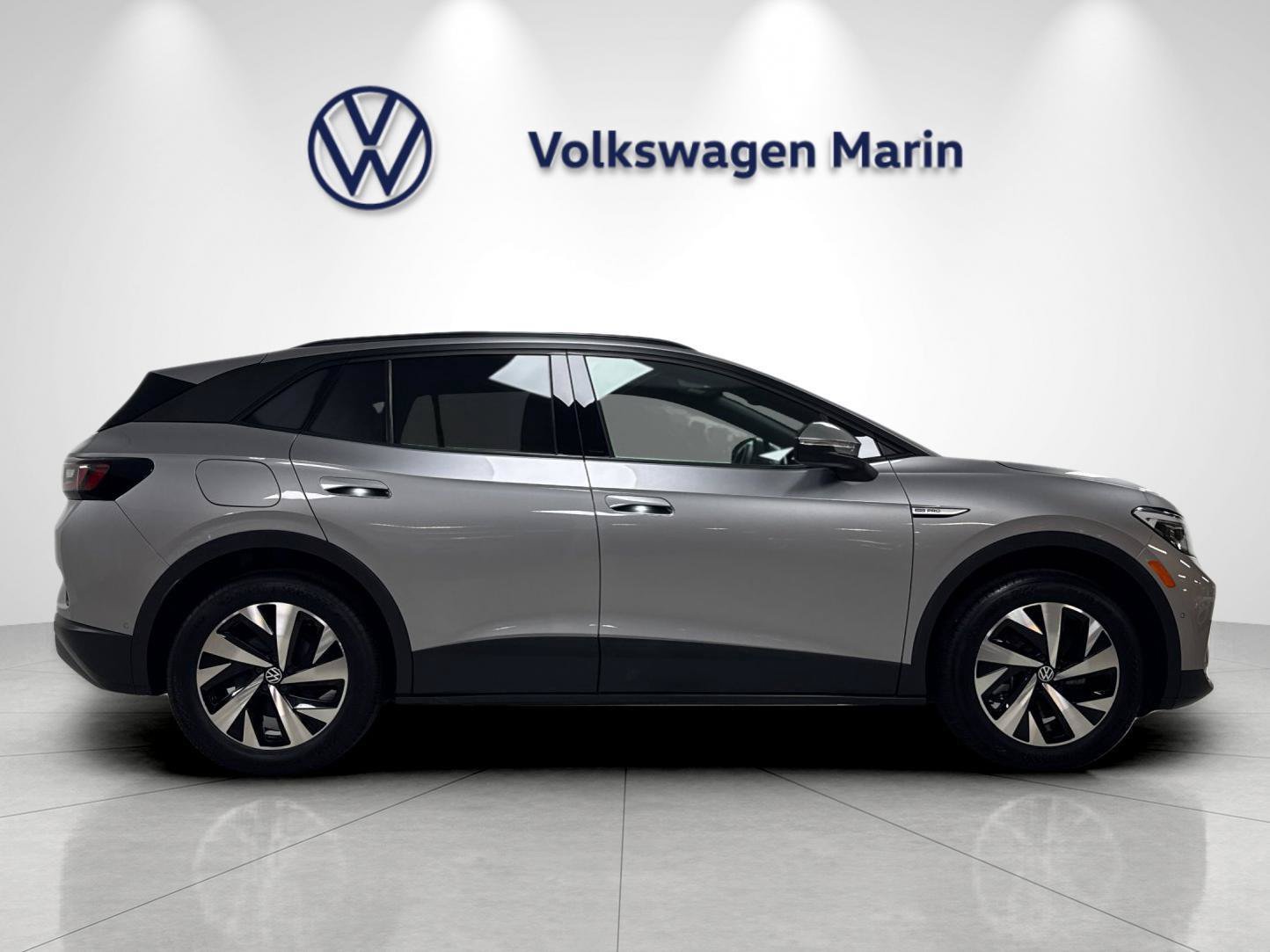 Used 2023 Volkswagen ID.4 Pro AWD/4WD image 6