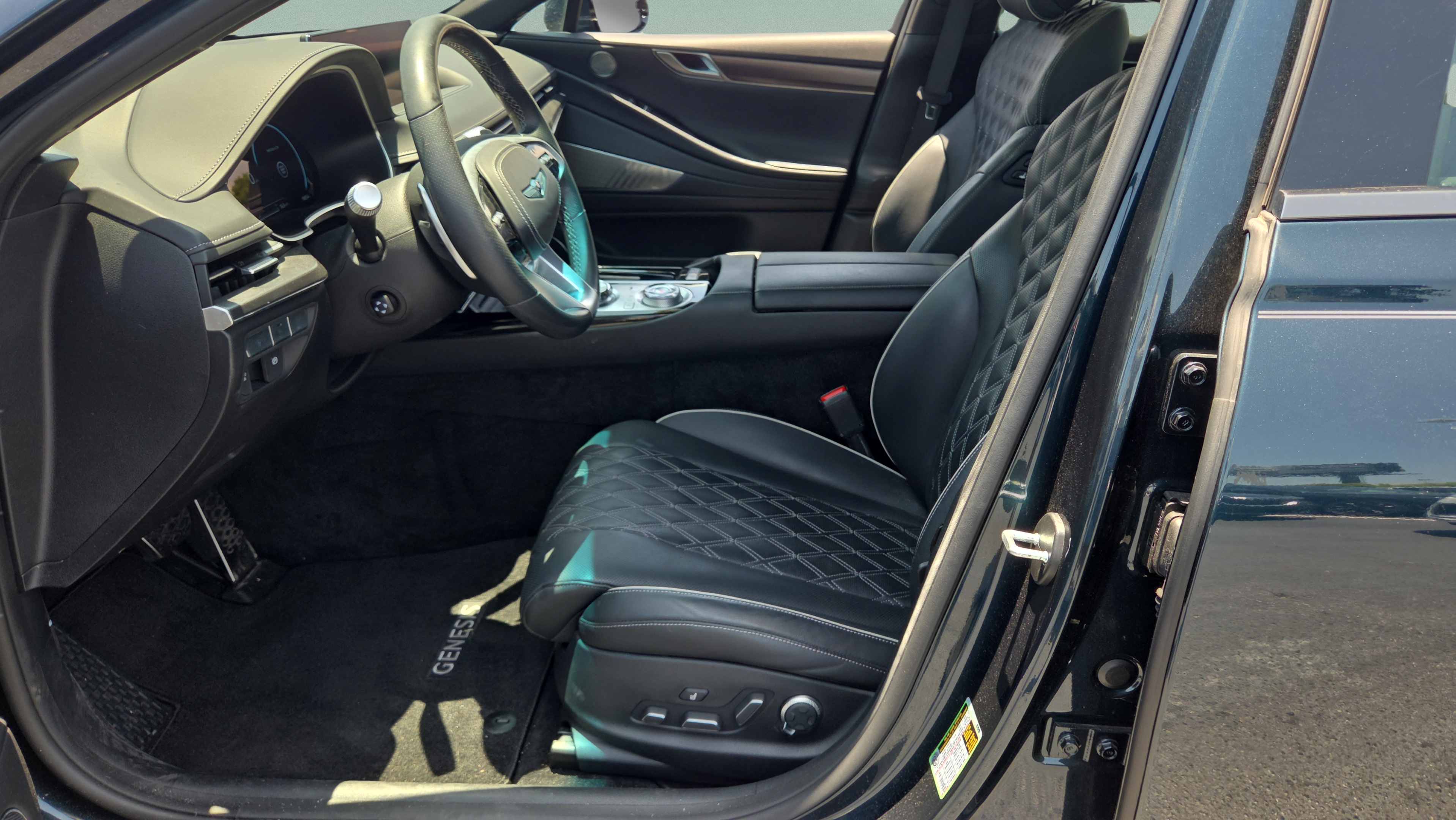 Used 2024 Genesis G80 2.5T w/ Sport Prestige Package AWD/4WD image 9
