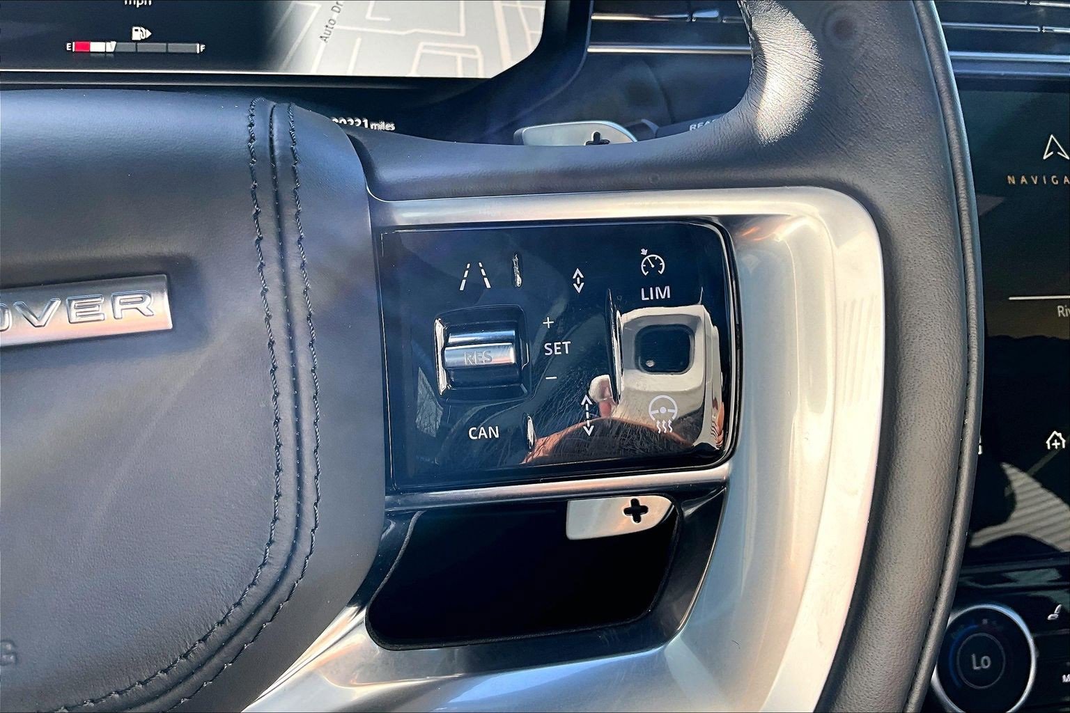 Used 2023 Land Rover Range Rover SE image 19