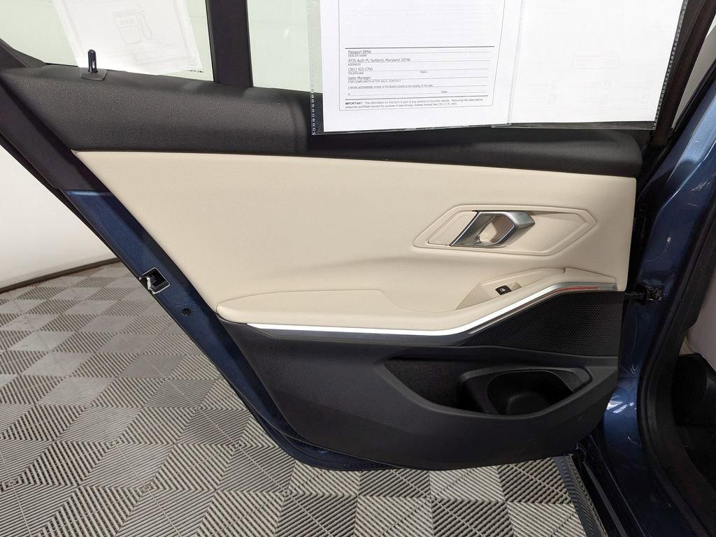 Used 2025 BMW 330i xDrive Sedan w/ M Sport Package image 41