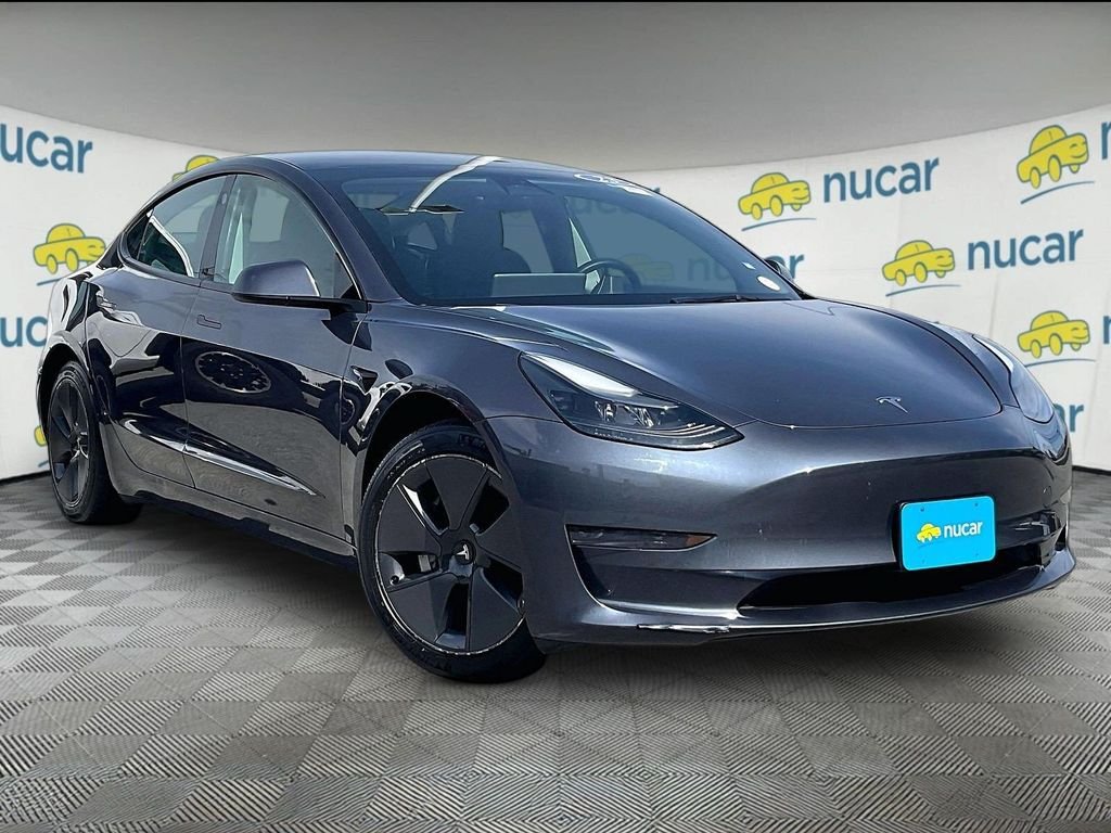 Used 2023 Tesla Model 3 Standard Range RWD image 1