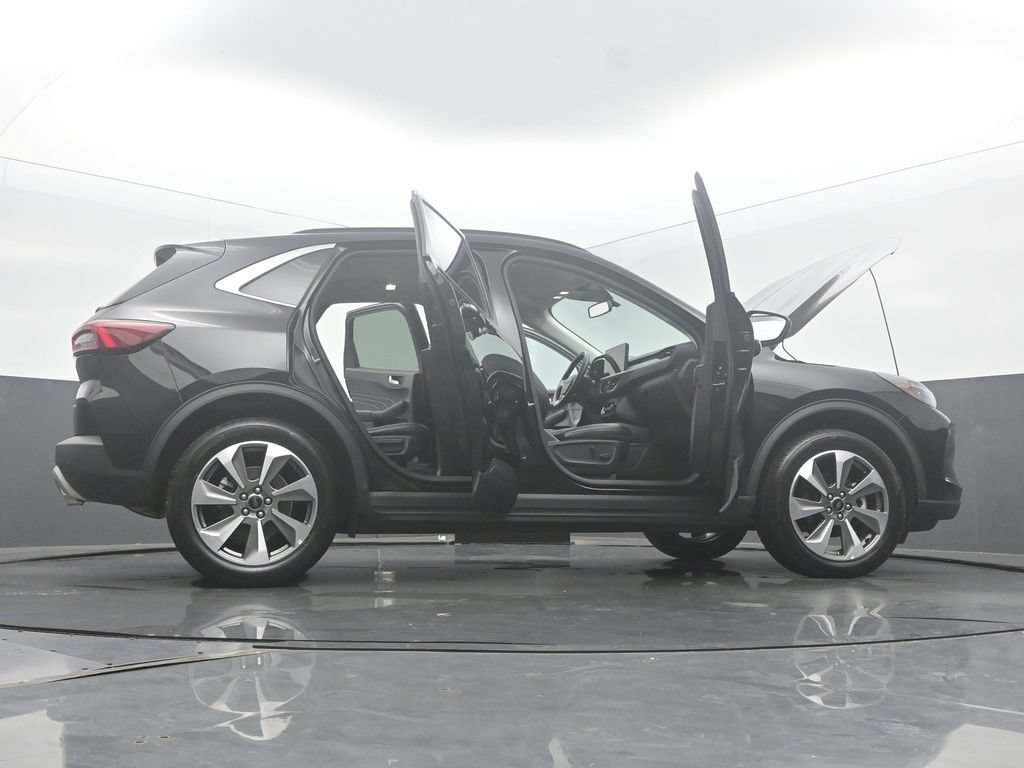 Used 2025 Ford Escape Platinum AWD/4WD image 62