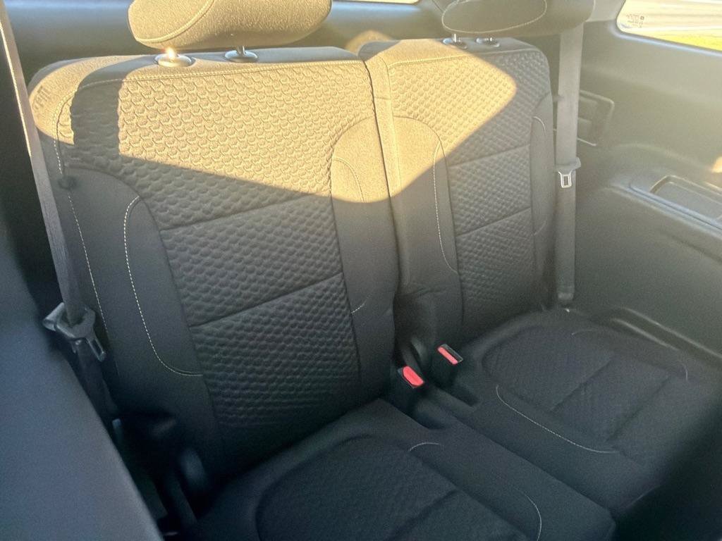 Used 2019 GMC Acadia SLE FWD image 28