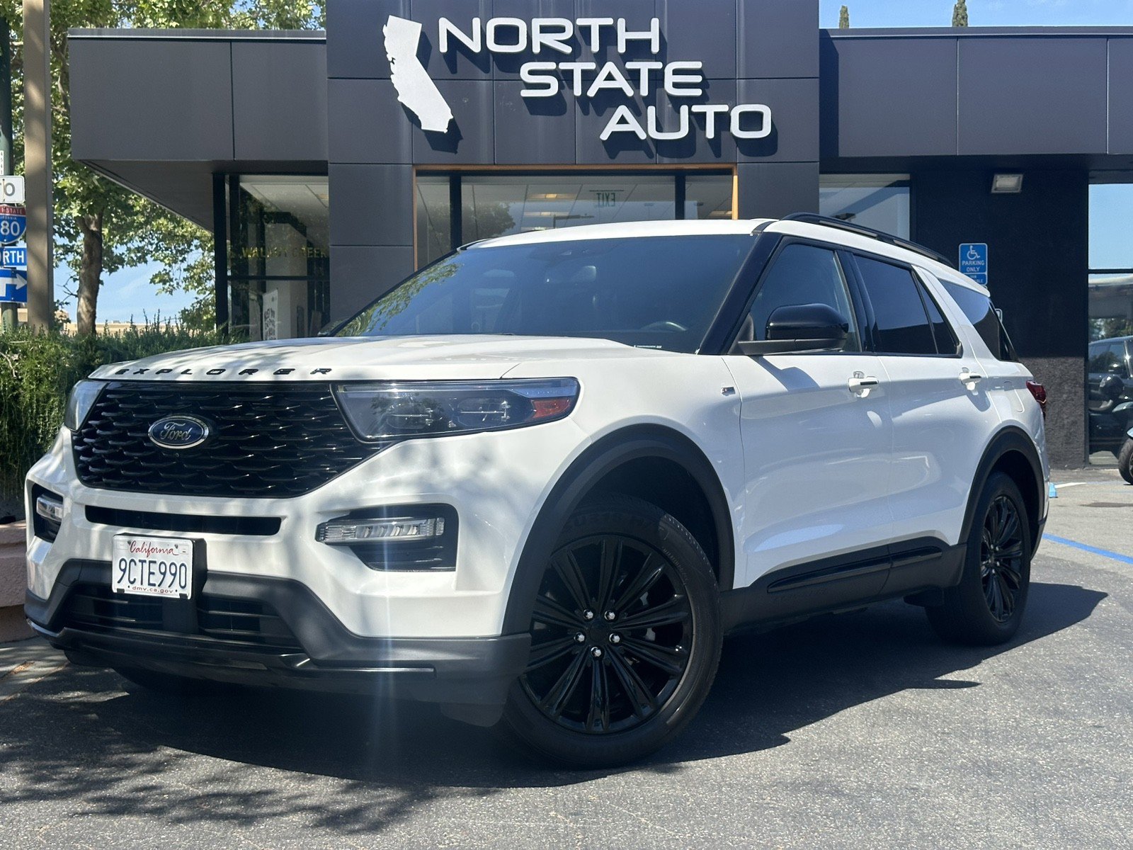 Used 2022 Ford Explorer ST-Line w/ Class IV Trailer Tow Package RWD image 2