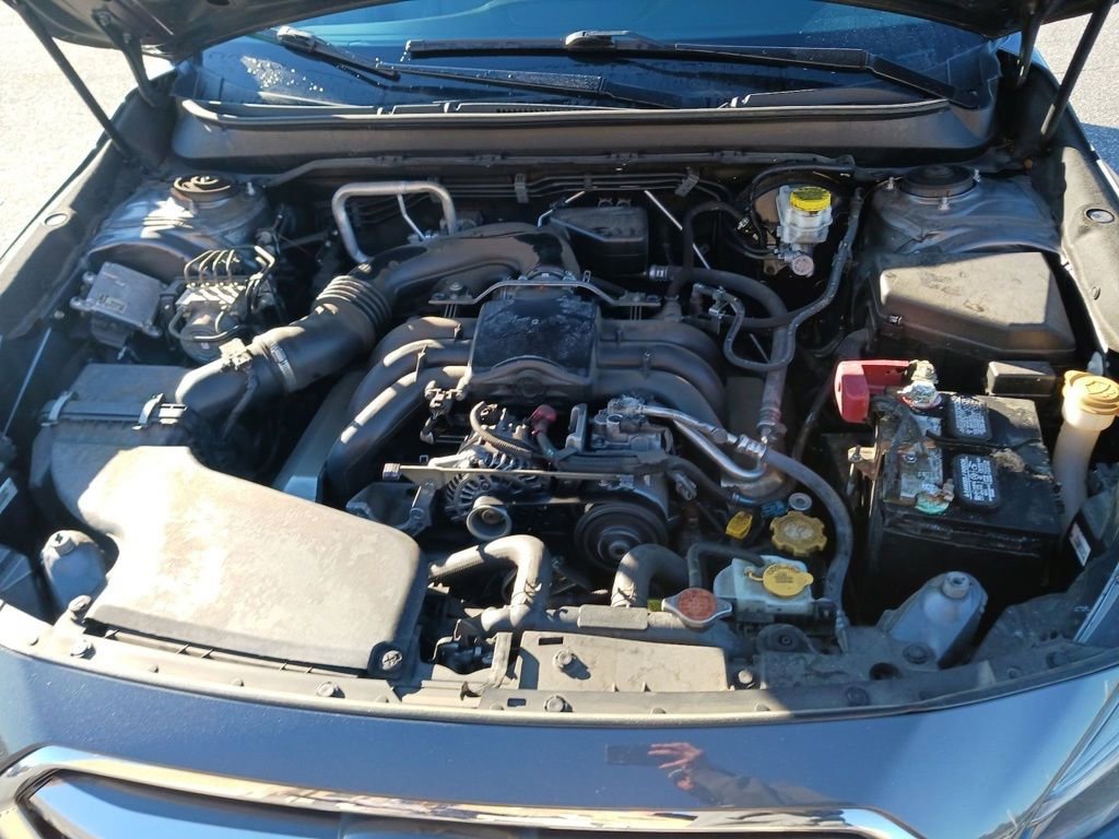 Used 2018 Subaru Outback 3.6R Limited image 16