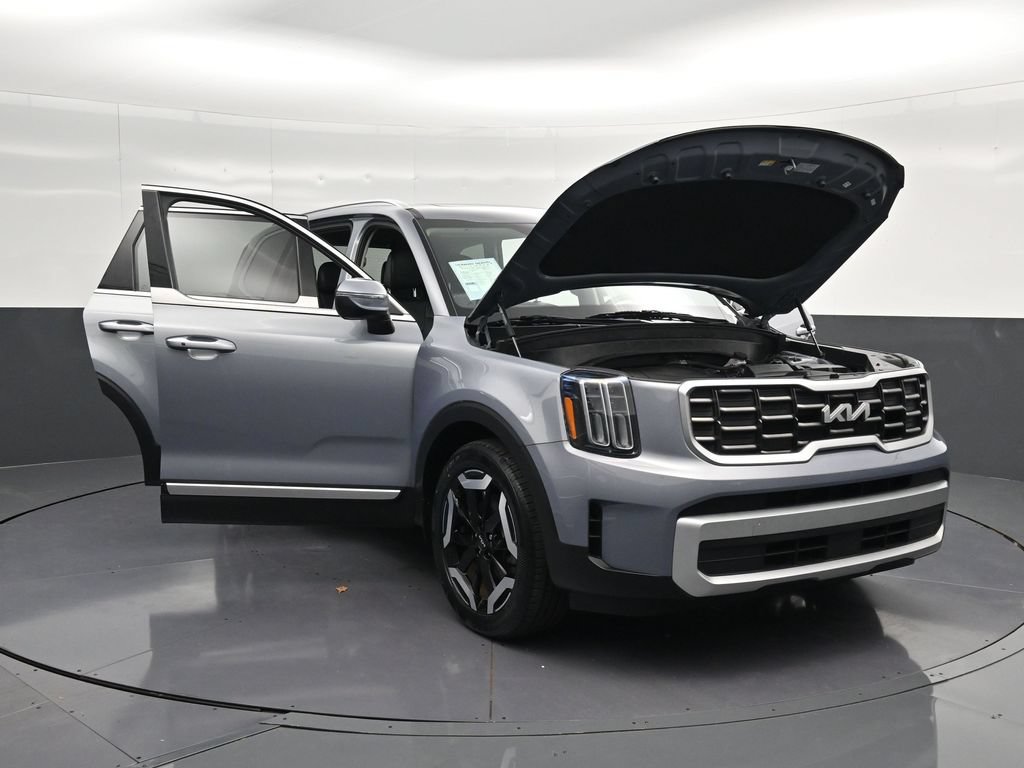 Used 2024 Kia Telluride S w/ S Sunroof Package FWD image 35