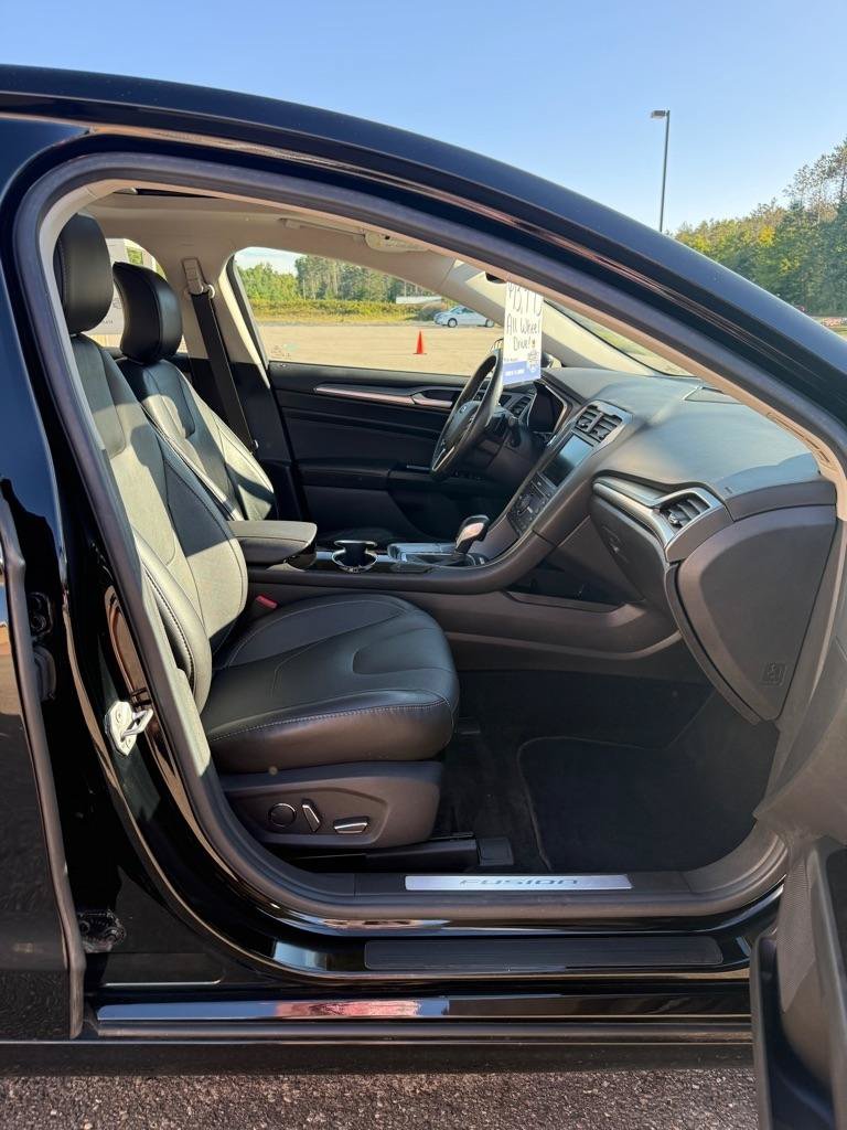 Used 2016 Ford Fusion Titanium AWD/4WD image 15