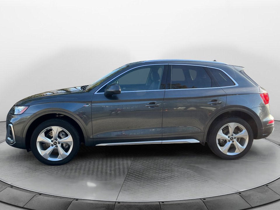 Used 2023 Audi Q5 2.0T Premium Plus w/ Premium Plus Package image 4