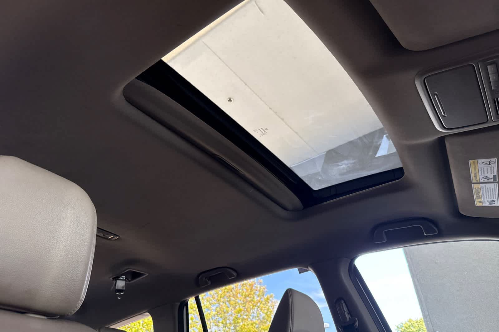 Used 2017 Honda Pilot EX-L image 19