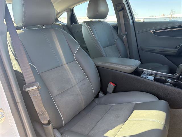 Used 2014 Chevrolet Impala LT w/ Premium Seating Package image 46