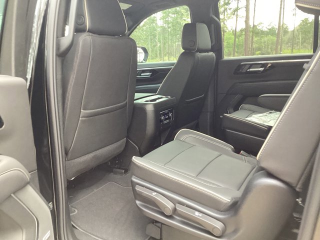 New 2025 Chevrolet Suburban Premier image 16