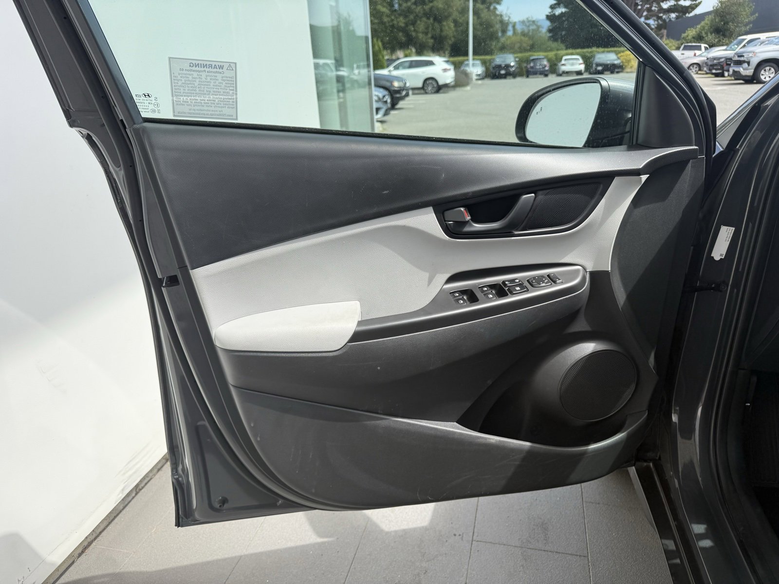 Used 2023 Hyundai Kona SEL image 9
