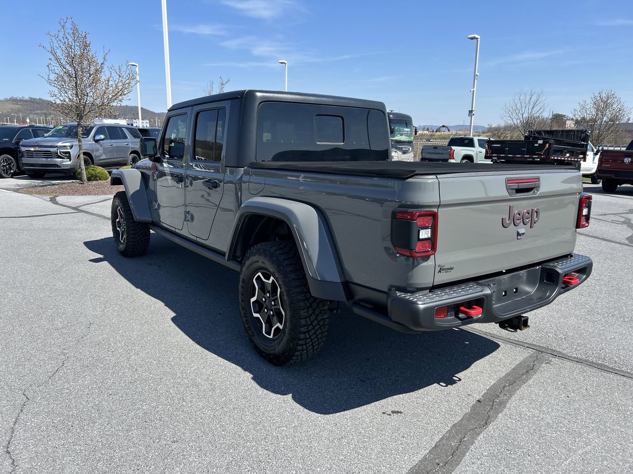 Used 2020 Jeep Gladiator Rubicon w/ LED Lighting Group AWD/4WD image 5