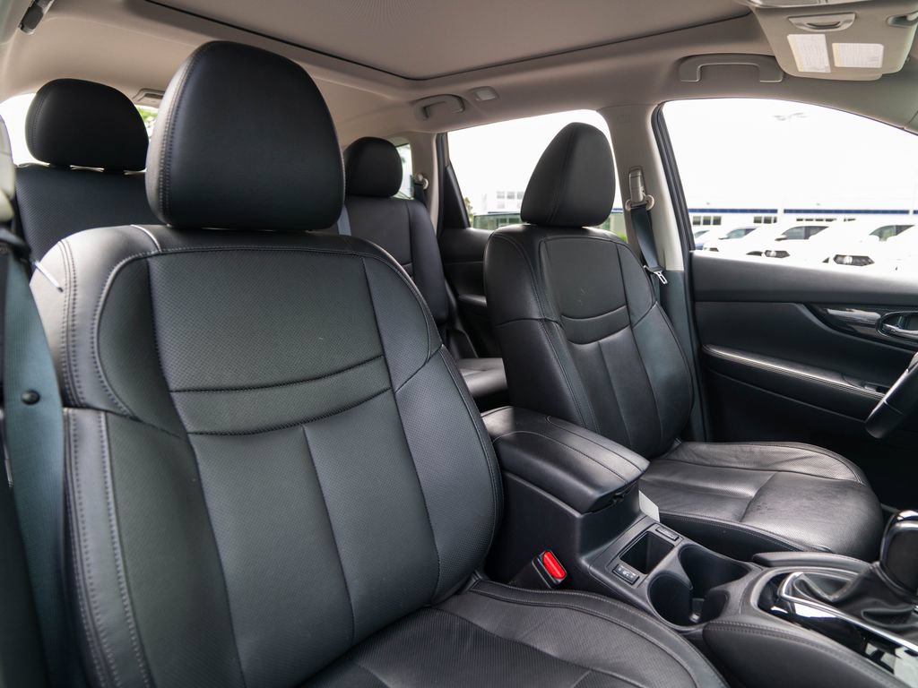 Used 2020 Nissan Rogue SL w/ Premium Package AWD/4WD image 19