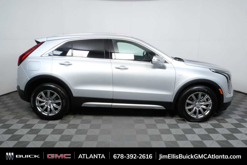 Used 2021 Cadillac XT4 Premium Luxury w/ Cold Weather Package image 2