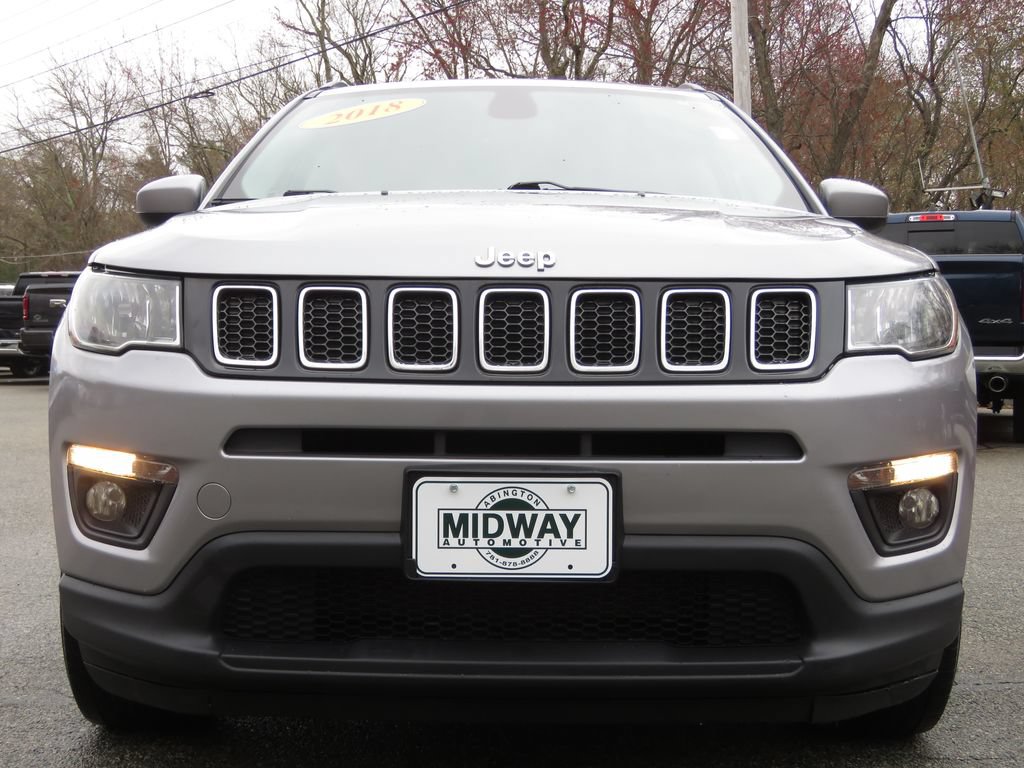Used 2019 Jeep Compass Latitude w/ Popular Equipment Group AWD/4WD image 2