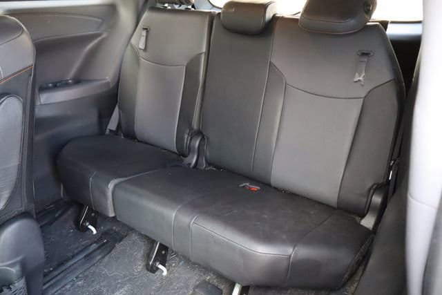 Used 2023 Toyota Sienna XSE w/ XSE Plus Package FWD image 7