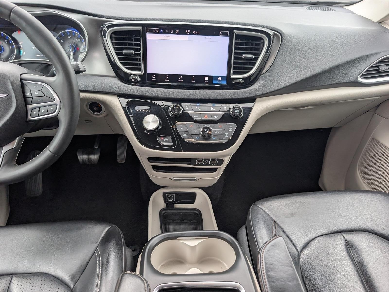 Used 2023 Chrysler Pacifica Touring-L FWD image 18