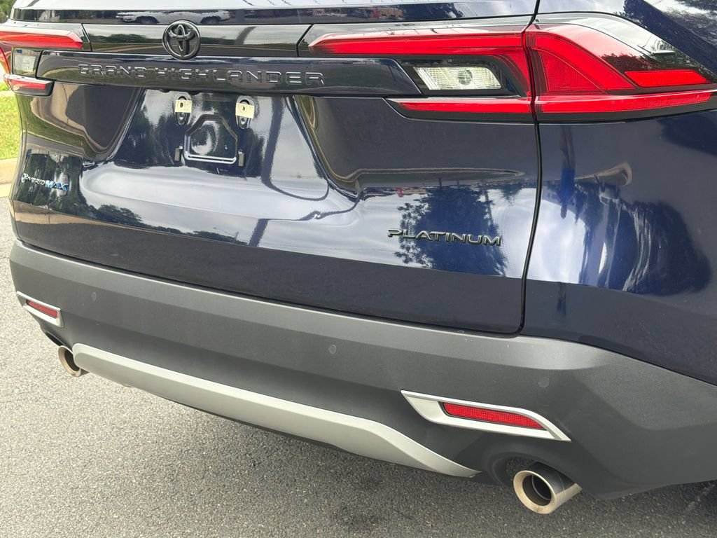 Used 2025 Toyota Grand Highlander AWD Hybrid image 5