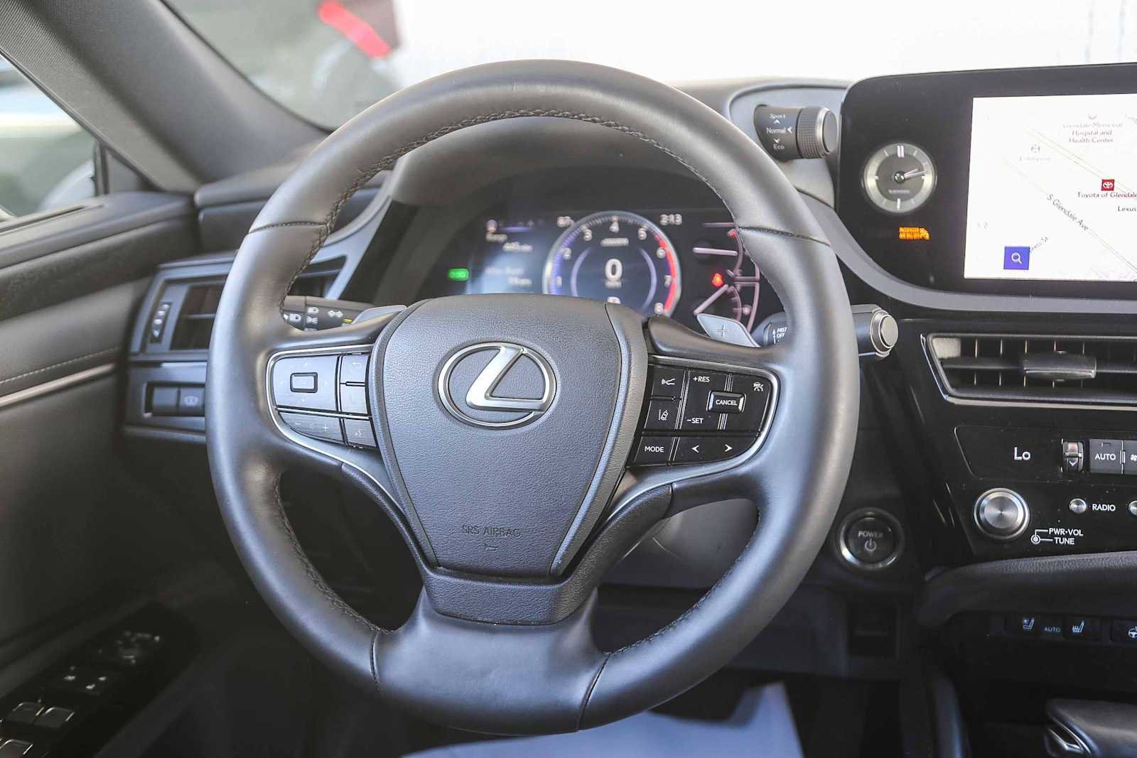 Used 2024 Lexus ES 300h w/ Premium Package image 12