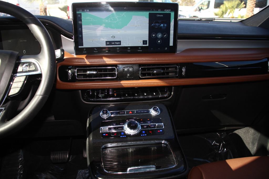 Certified 2023 Lincoln Nautilus Reserve FWD image 12
