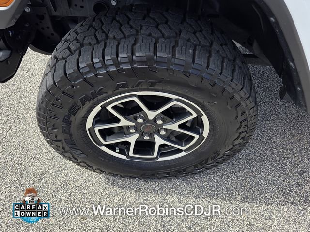 Used 2025 Jeep Gladiator Rubicon w/ Convenience Group image 16